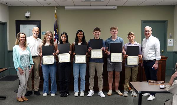 Juniors Earn Community Leadership Awards